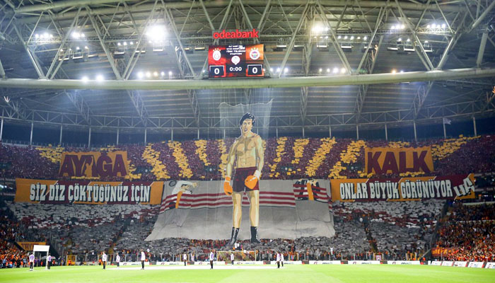 [VIDEO] Terror investigation launched into Galatasaray’s Rocky display