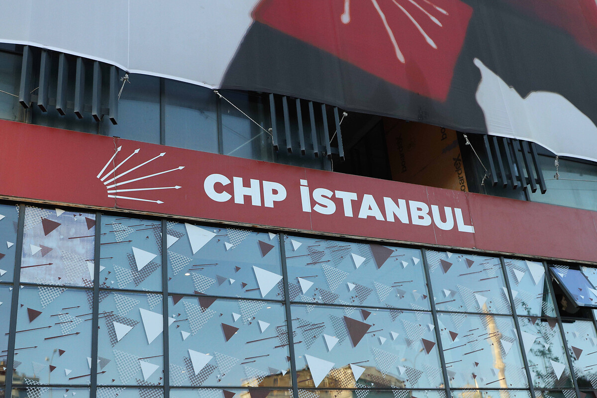 CHP says caretaker board members will not be allowed into İstanbul headquarters