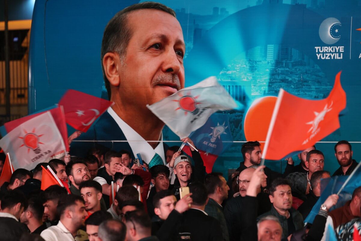 Turkey’s main opposition leader says Erdoğan’s party in succession fight