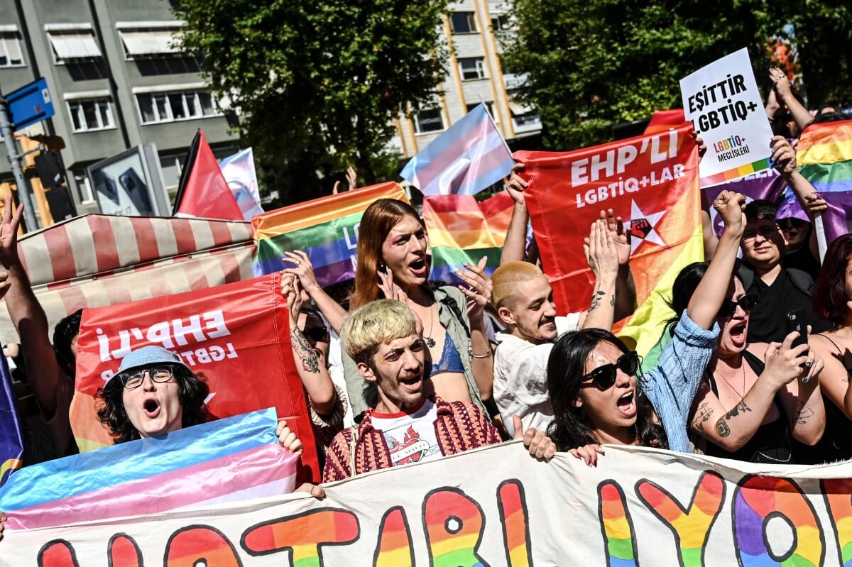 HRW urges Turkey to scrap proposed laws criminalizing LGBTQ+ identities