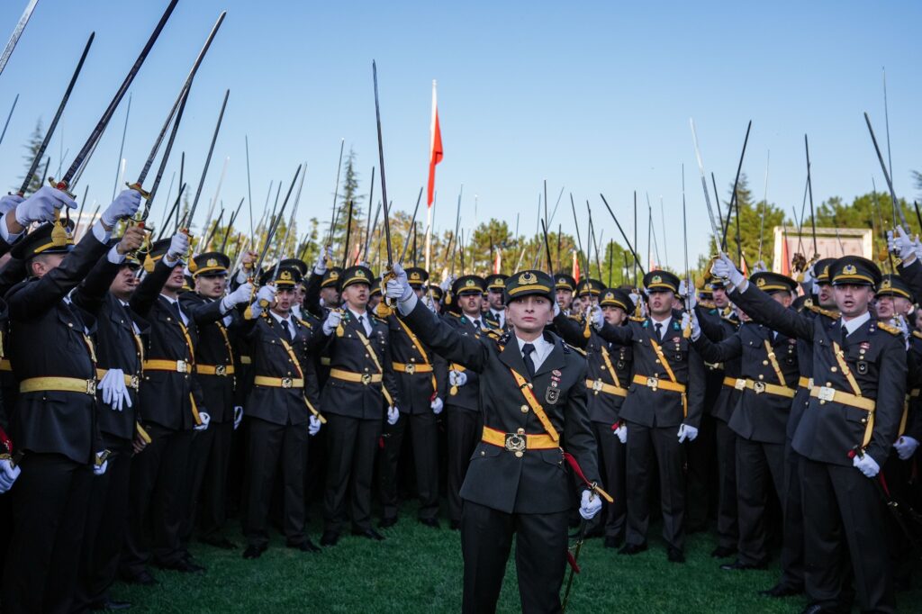 Erdoan reiterates commitment to punish new military school graduates who chant secular slogan