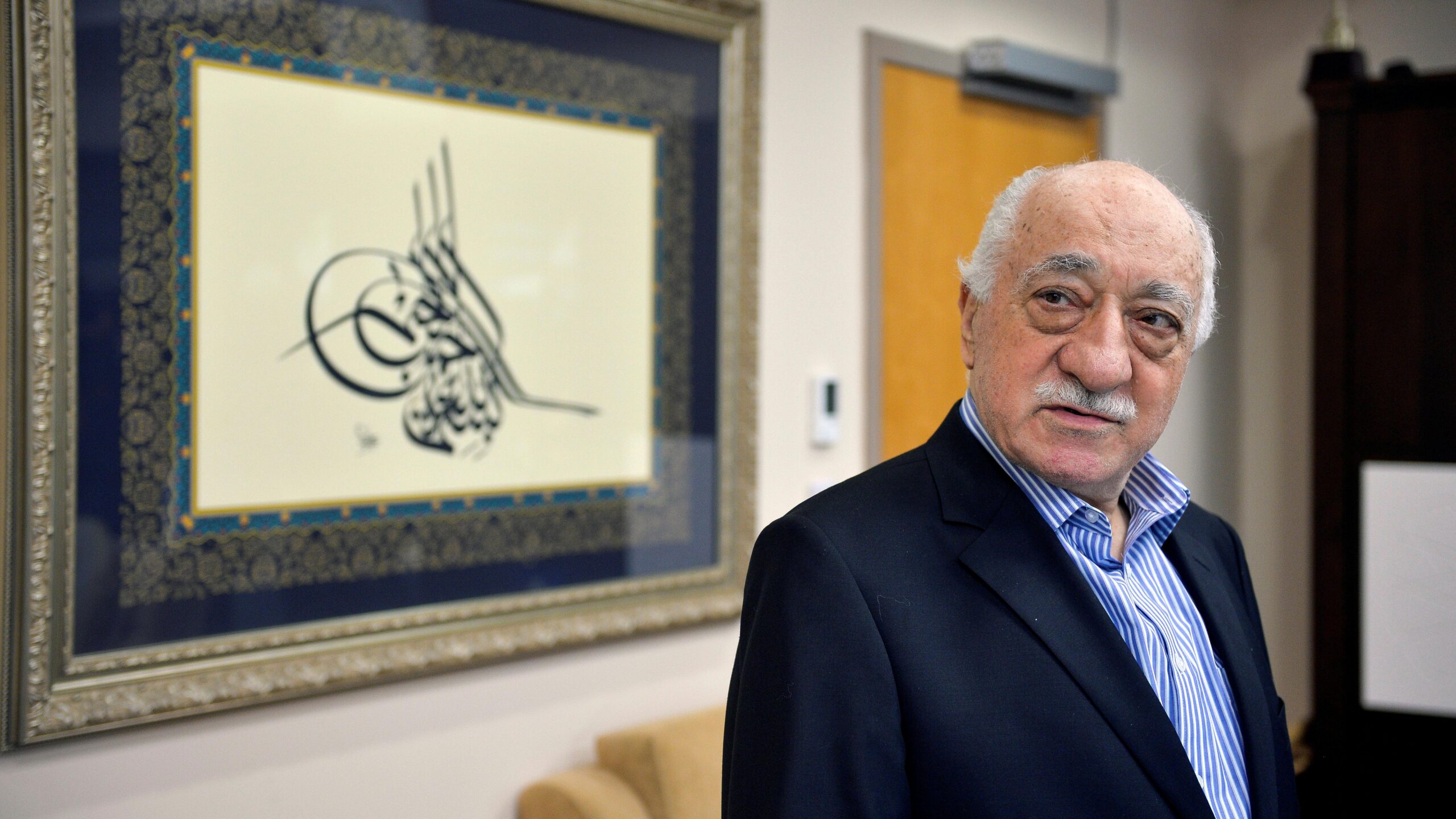 Turkish court keeps arrest warrant in force for Gülen despite his death: report