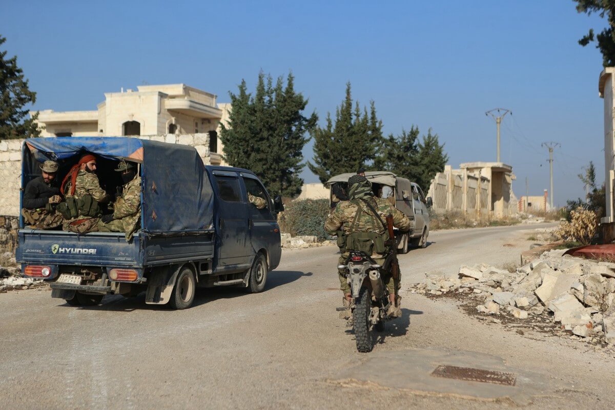 Syrian rebels shell Aleppo in shock offensive