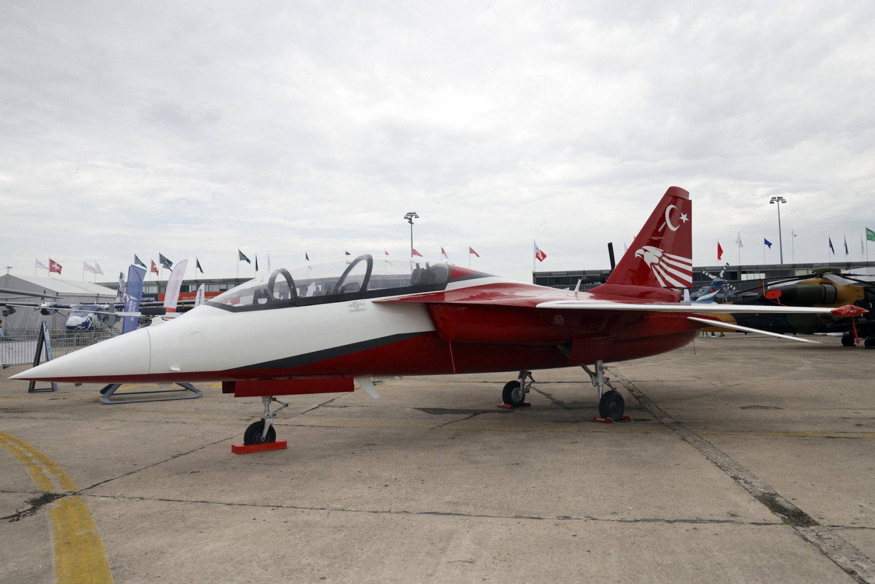 Turkey, Spain sign deal for HÜRJET advanced trainer jets