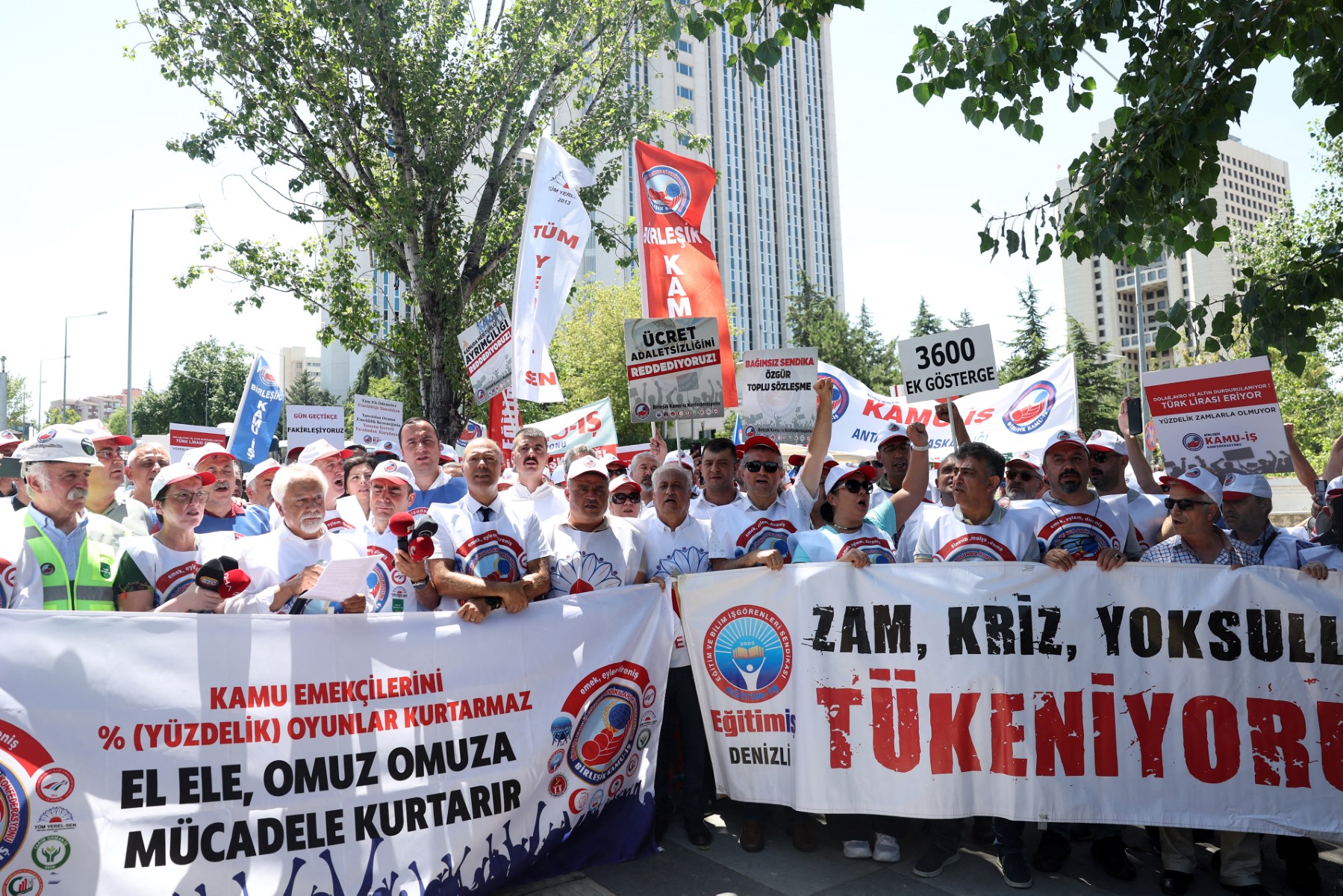 Erdoğan under fire for insufficient minimum wage hike as inflation bites