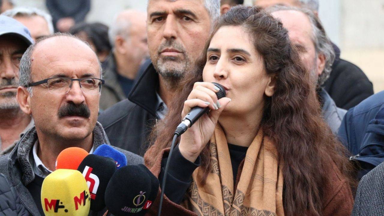 Ousted Kurdish mayor released from jail under judicial supervision