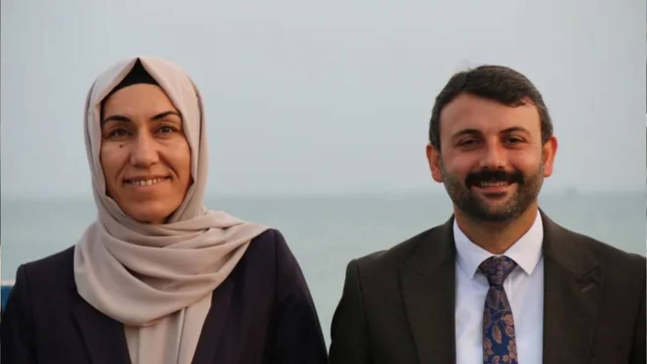 Turkey arrests 2 Kurdish co-mayors, replaces them with trustee