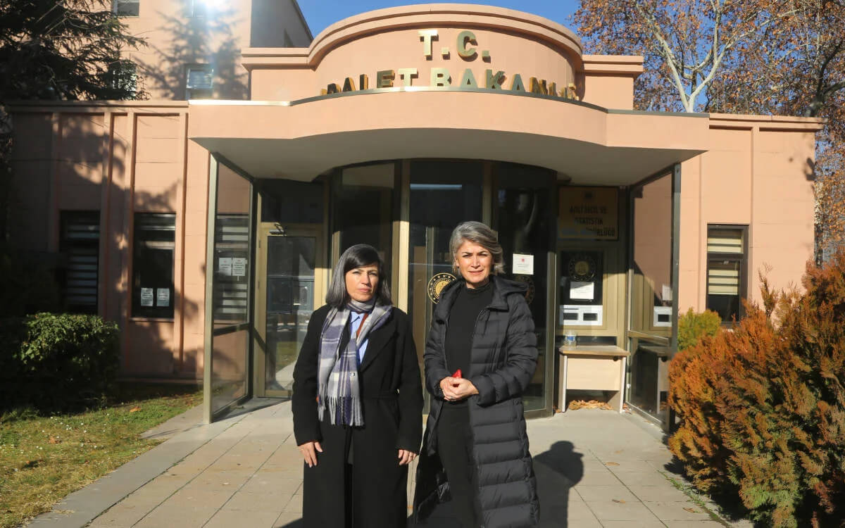 3 journalists petition Turkey’s justice ministry to interview jailed PKK leader