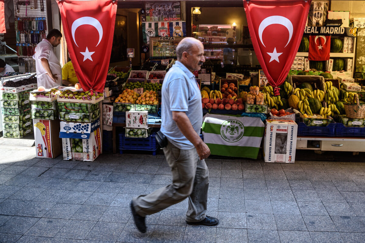 Economic woes top Turks’ concerns as trust in political parties wanes: survey