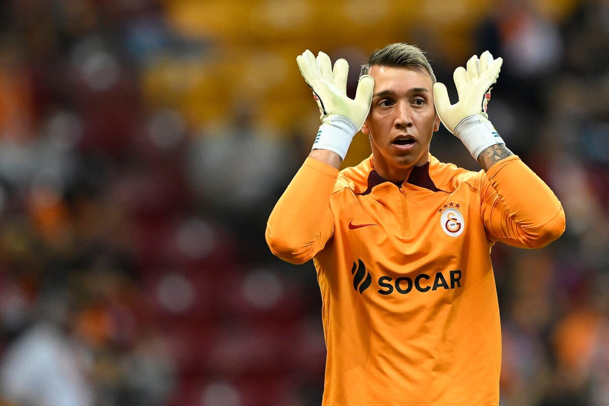‘Legend’ Muslera bids farewell to Galatasaray after 551 appearances