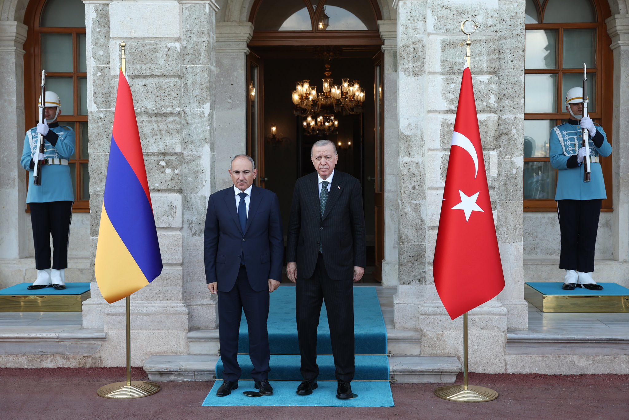 Armenian PM hails ‘in-depth’ talks with Erdoğan on ‘historic’ Turkey visit