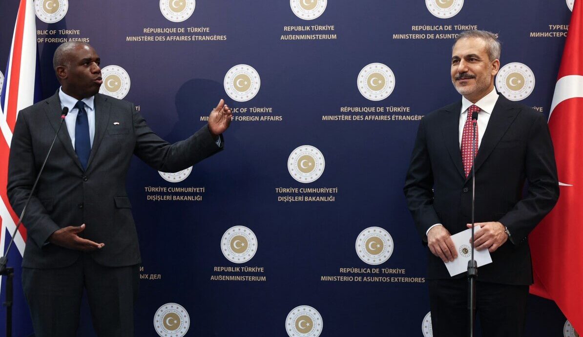 British foreign secretary in Turkey to bolster trade ties