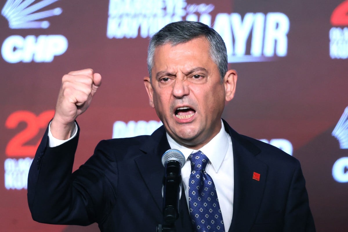 Turkey’s main opposition says Erdoğan is trying to retain power by removing alternatives, vows to resist