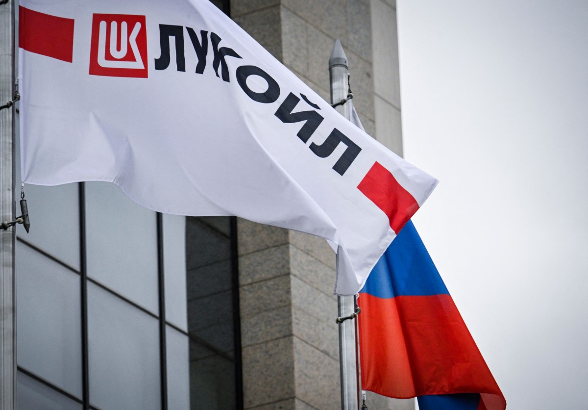 Russian oil exports to China rise in January as India, Turkey cut buying: report