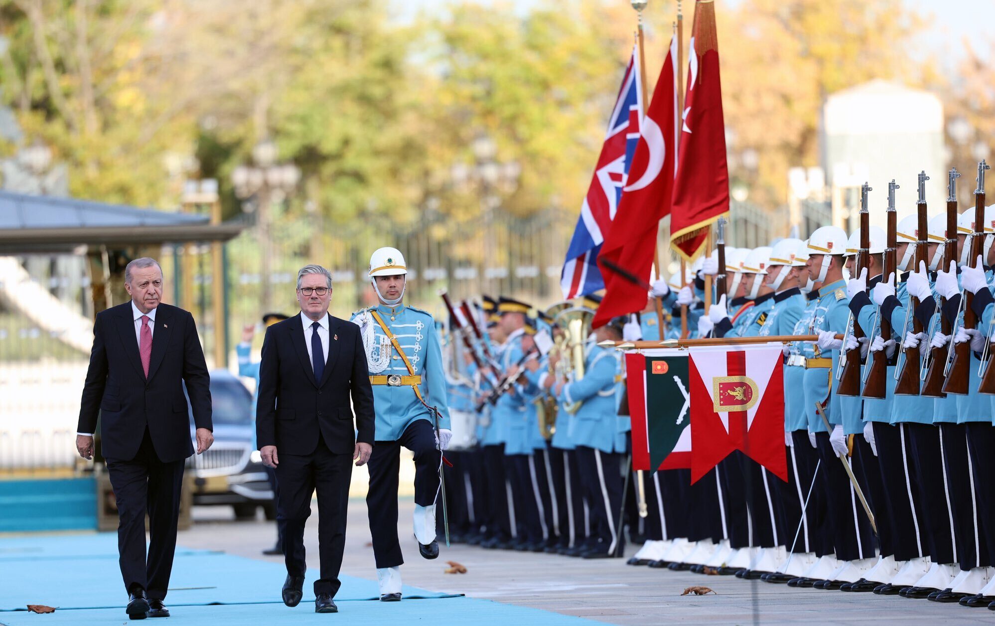 Turkey, UK sign $11 billion Eurofighter deal during Starmer visit to Ankara