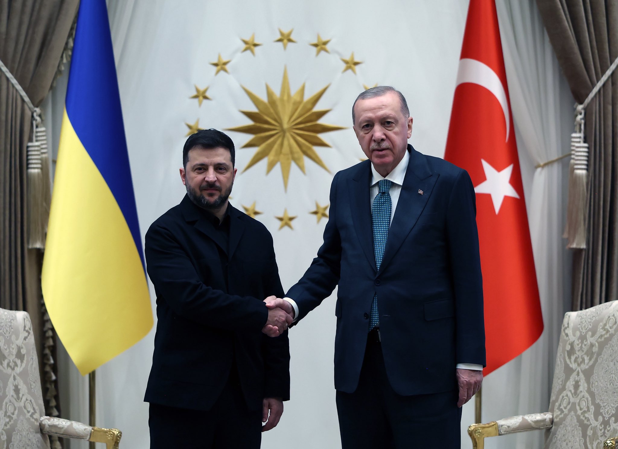 Russian strike kills 25 in western Ukraine as Zelensky seeks support in Turkey