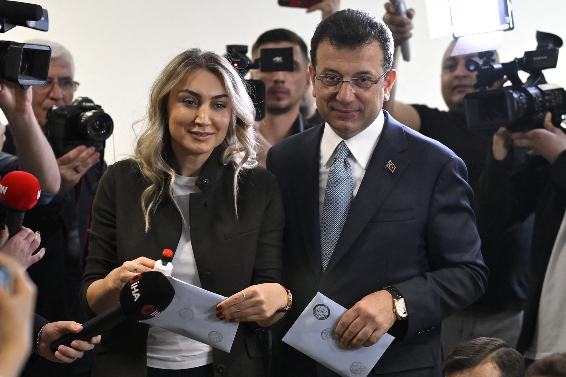 Germany’s Kant foundation honors jailed İstanbul mayor, wife with World Citizen Award