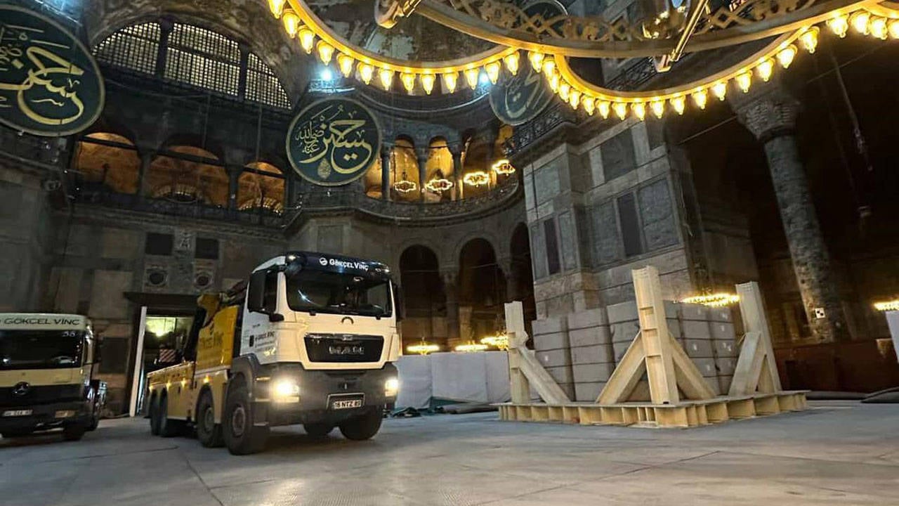 Heavy machinery used in Hagia Sophia restoration sparks outcry