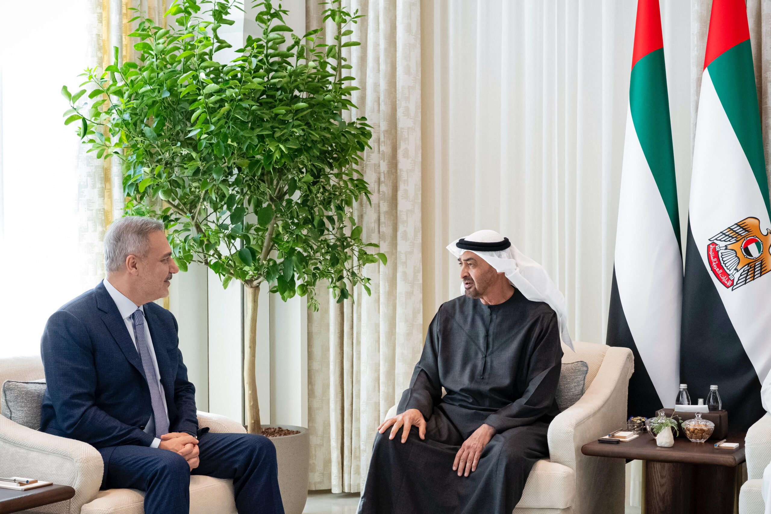 Turkish FM’s Abu Dhabi visit overlaps with Israeli counterpart’s, sparks secret-meeting talk