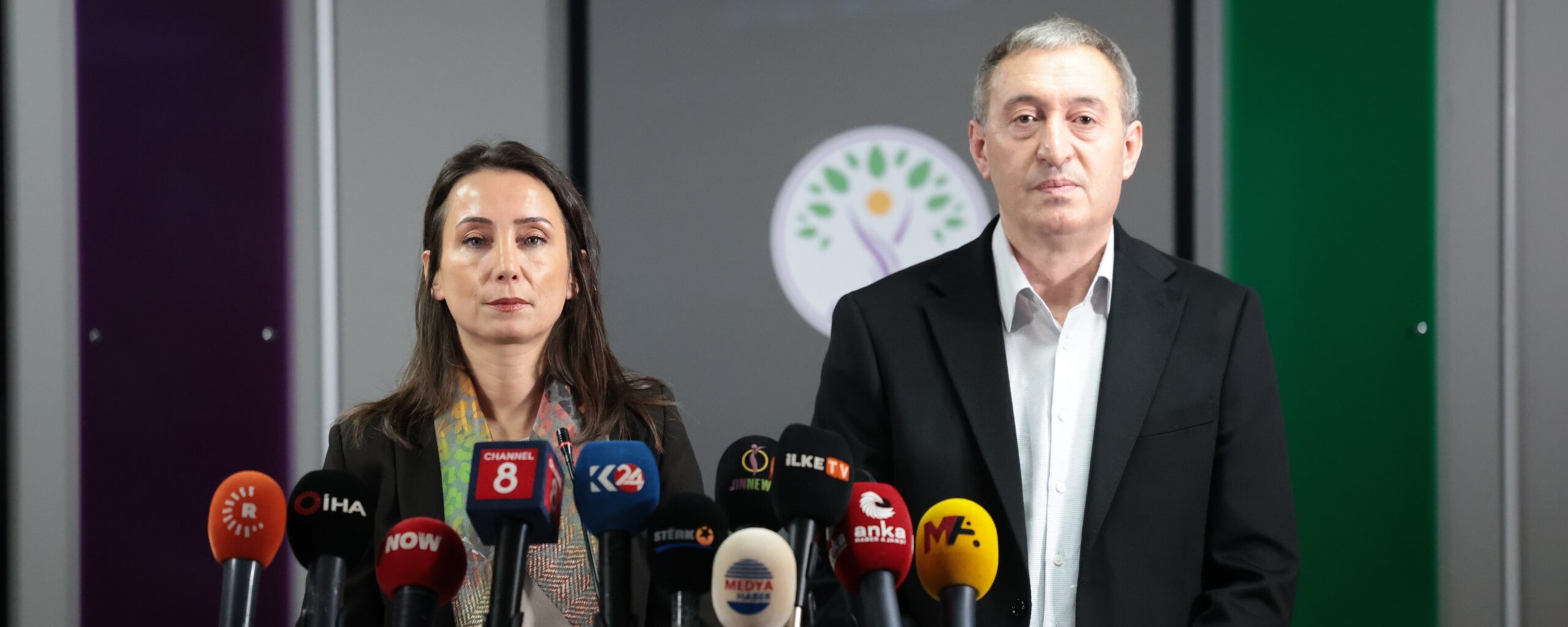 Turkey’s pro-Kurdish party calls for end to siege of Kobane as police break up İstanbul protest