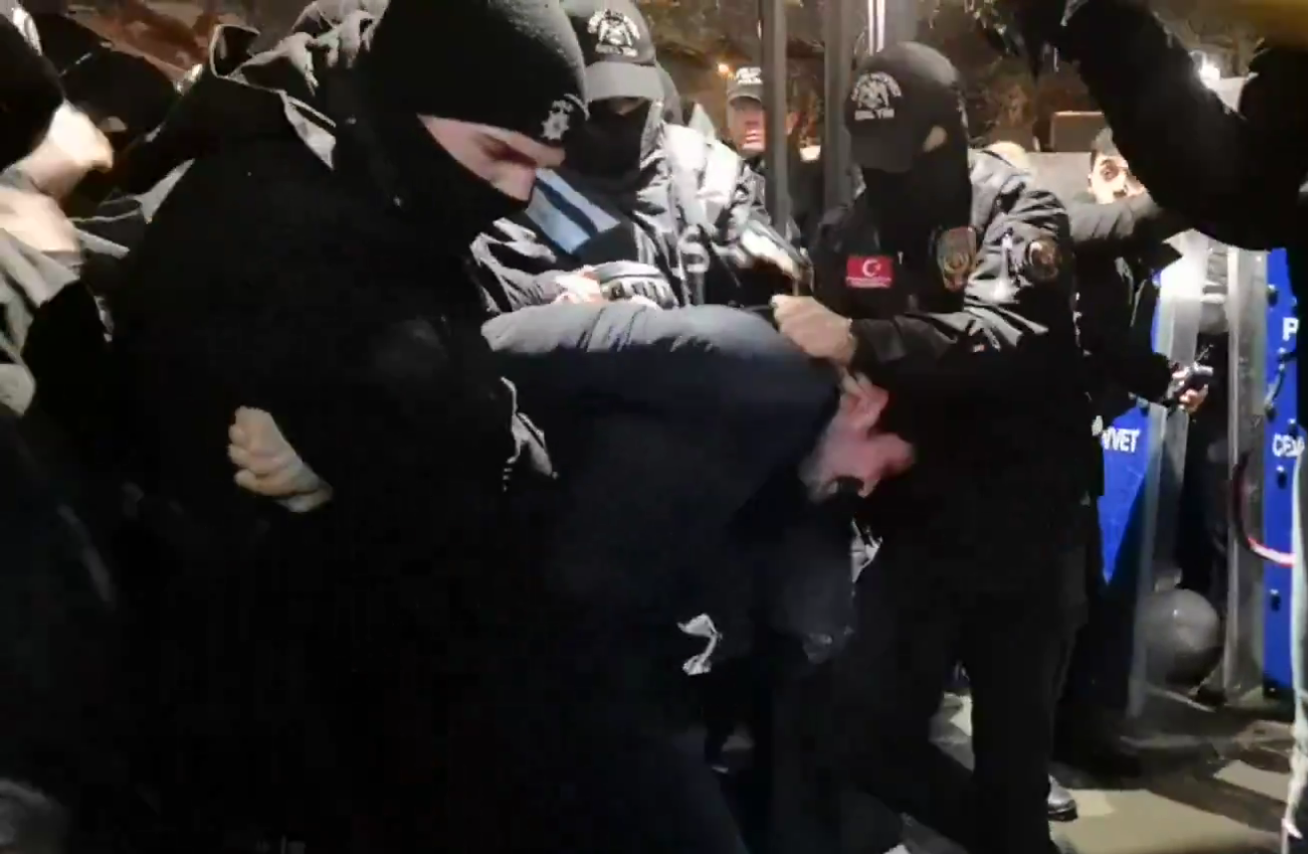 French journalist among 10 detained as police break up İstanbul protest over Syria offensive