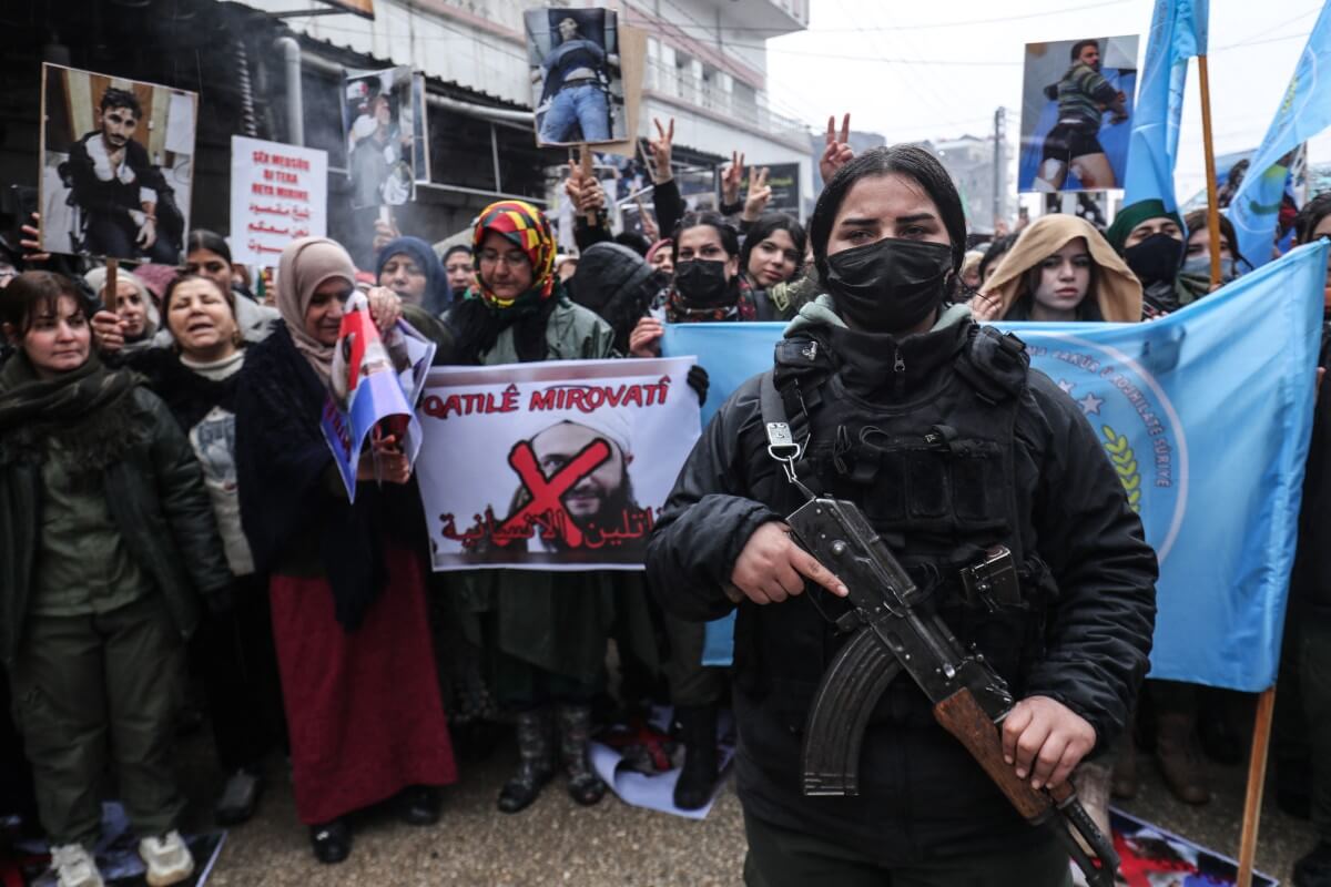 Turkey says Syria ceasefire should continue during Islamic State detainee transfers to Iraq