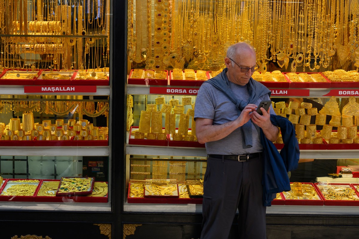 Soaring gold wealth boosts spending in Turkey, complicates inflation fight: report