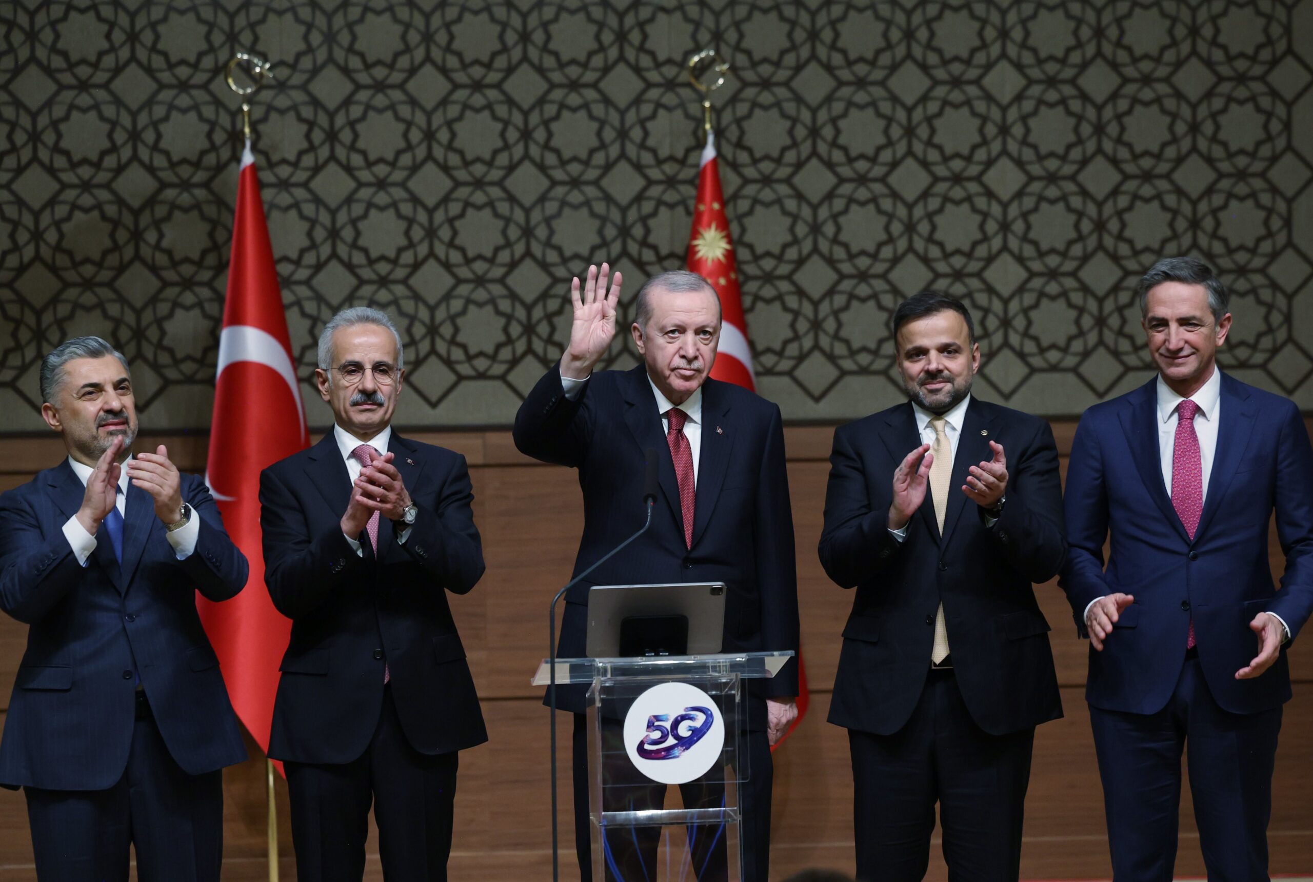 Turkey launches 5G service with phased rollout starting April 1
