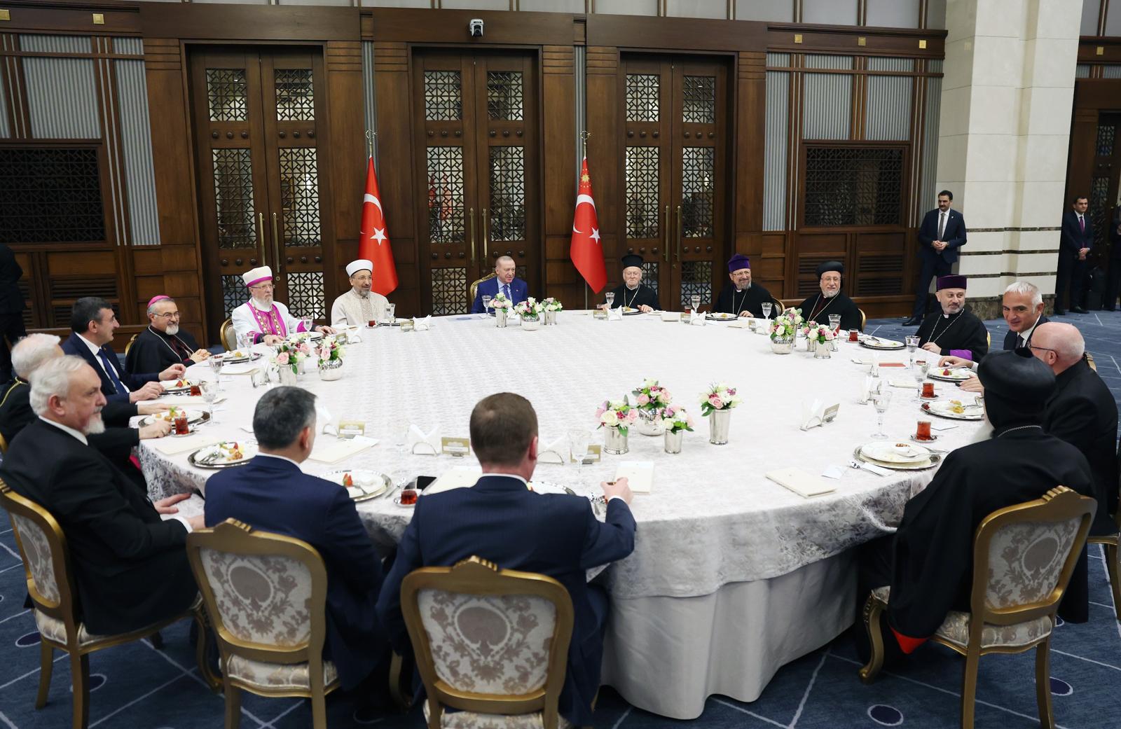 Turkey’s president says antisemitism, like Islamophobia, is a crime against humanity