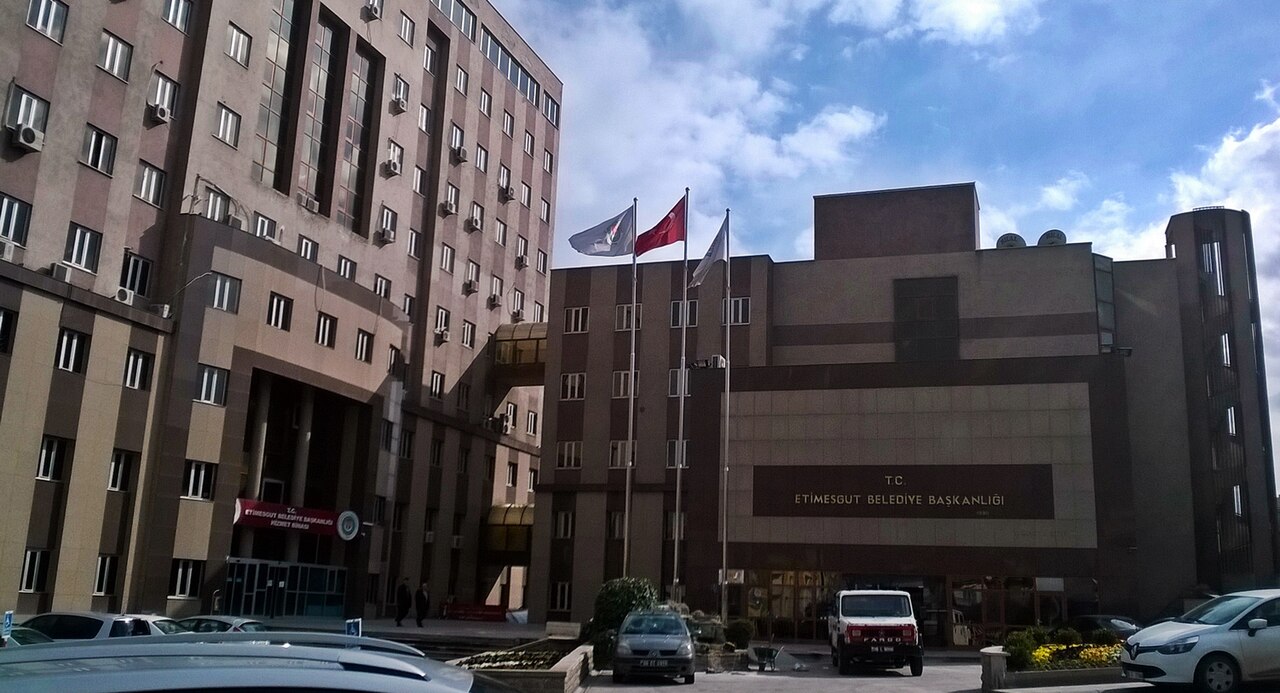 4 detained in embezzlement probe at opposition-run municipality in Ankara