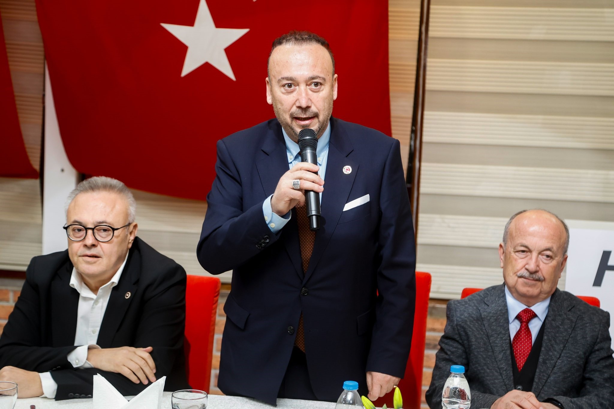 Mayor of western Turkish city arrested in bribery probe amid crackdown on main opposition