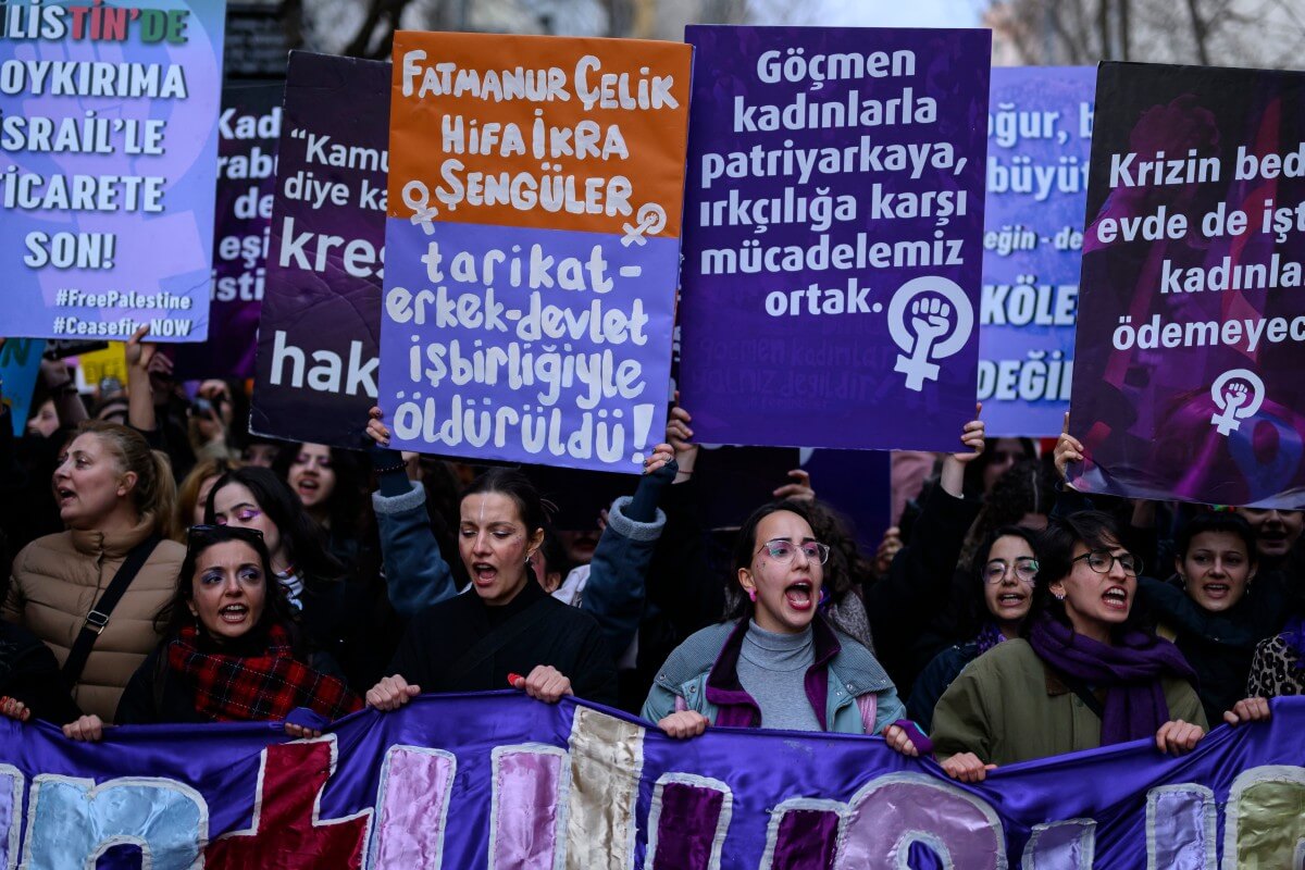 32 women killed by men, 58 more died under suspicious circumstances in Turkey in March