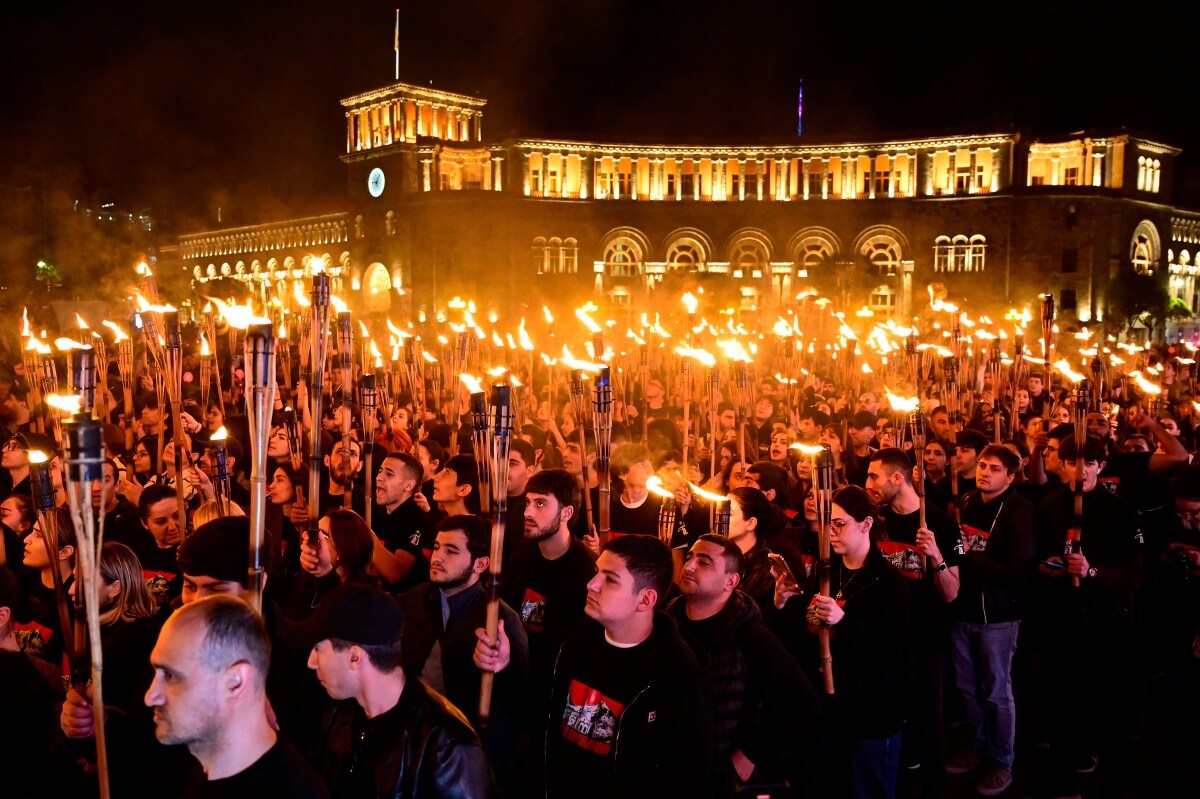 Armenians marking WWI massacres express concern over thaw with Turkey
