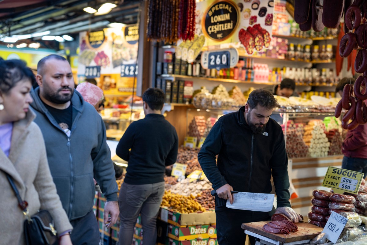 Turkey’s food prices up nearly 733 percent since 2021, economist says