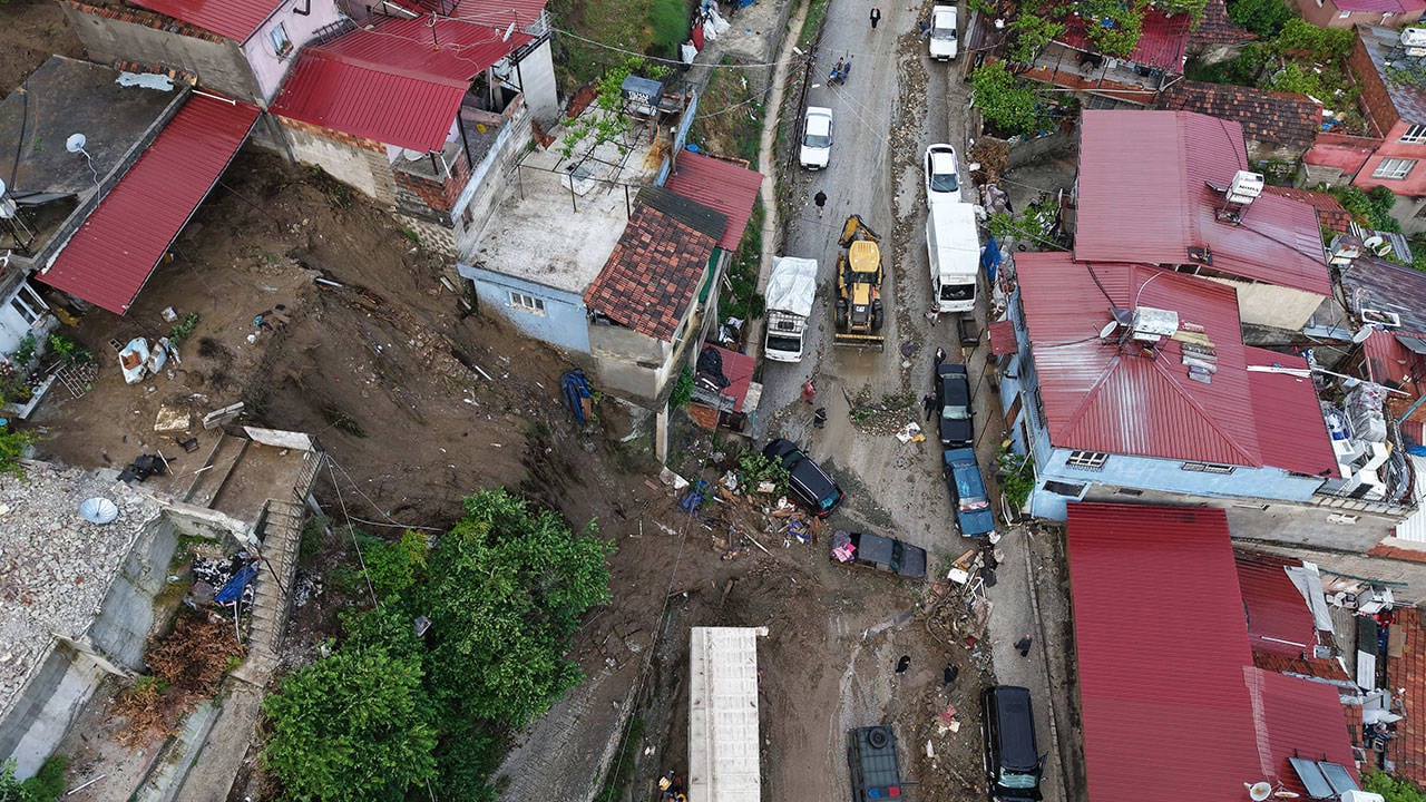 2 dead as torrential rains hit southern Turkey’s Antakya